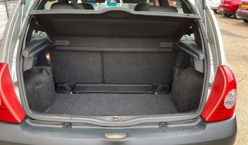 
								Renault Clio 1.4 16v Expression 5dr full									