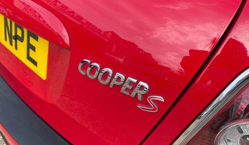 
								MINI Hatch 1.6 Cooper S Euro 5 3dr full									