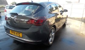VAUXHALL Astra 2015
