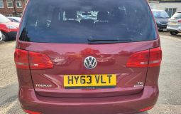 VOLKSWAGEN Touran 2013