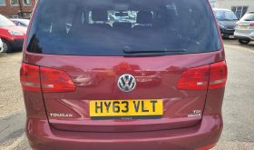 VOLKSWAGEN Touran 2013