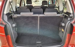 VOLKSWAGEN Touran 2013